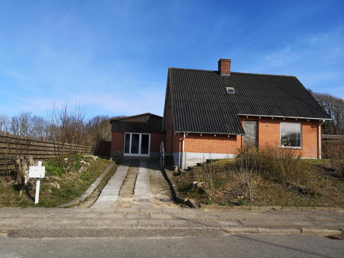 Bed and Breakfast Logi I Hus Med Kunst Og Have Vestervig Exterior foto